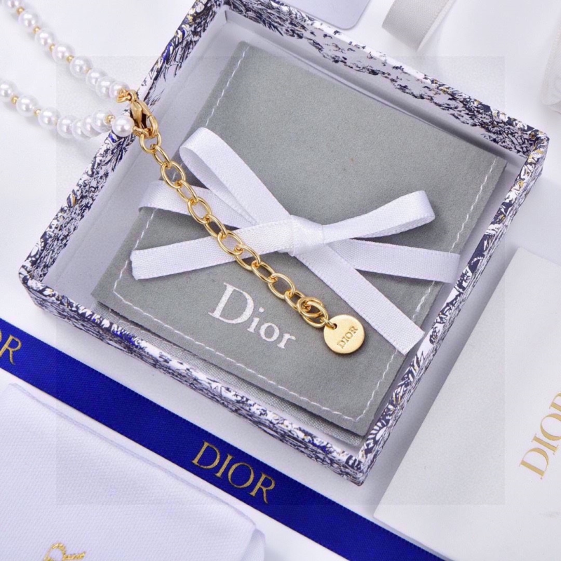 chr1st1an D10r necklaces